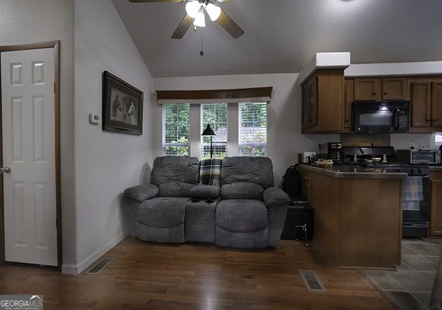 4th image of 16 Bear Lovers Ct, Cleveland, GA 30528 | MLS# 10773513