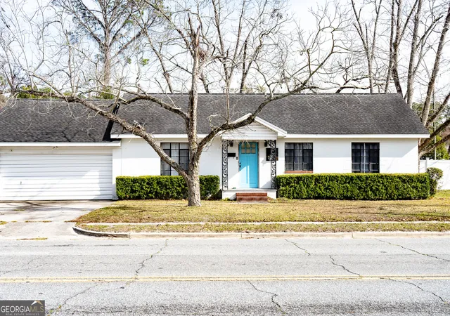 Photo 1 of Single family home for sale at 1615 Brunel St, Waycross, GA 31501 | MLS# 10821874 | Listing updated on 2026-08-21