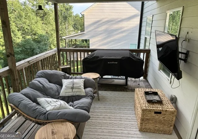 Photo 2 of Single family home for sale at 4005 Windsor Trl, Gainesville, GA 30506 | MLS# 10768213 | Listing updated on 2026-09-04