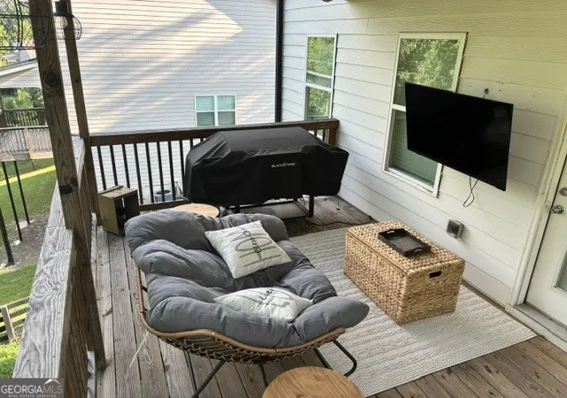 Photo 3 of Single family home for sale at 4005 Windsor Trl, Gainesville, GA 30506 | MLS# 10768213 | Listing updated on 2026-09-04