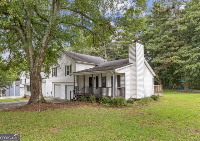 Photo 2 of Single family home for sale at 1731 Rose Garden Ln, Loganville, GA 30052 | MLS# 10820829 | Listing updated on 2026-09-16