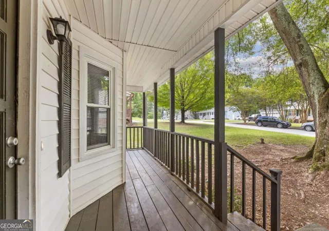 Photo 3 of Single family home for sale at 1731 Rose Garden Ln, Loganville, GA 30052 | MLS# 10820829 | Listing updated on 2026-09-16