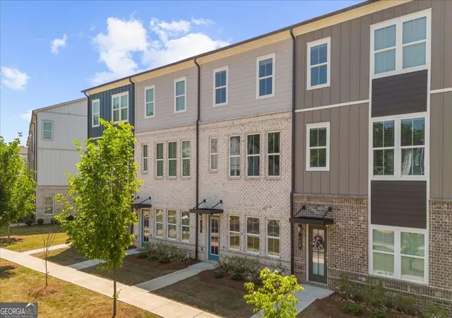 Photo 1 of Townhouse for sale at 717 Payton Ln, Acworth, GA 30102 | MLS# 10752917 | Listing updated on 2026-05-13