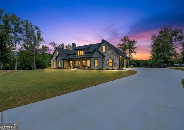 2nd image of 392 Georgian Pines Dr, Senoia, GA 30276 | MLS# 10820028