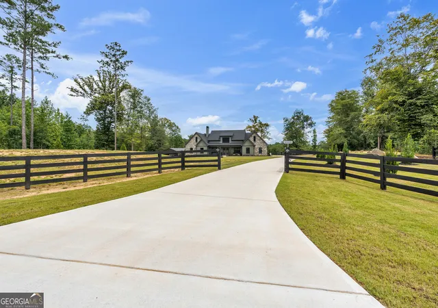 5th image of 392 Georgian Pines Dr, Senoia, GA 30276 | MLS# 10820028