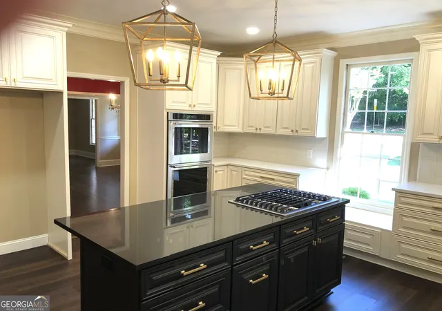 Photo 3 of Single family home for sale at 1106 Saint Andrews Dr, Macon, GA 31210 | MLS# 10739469 | Listing updated on 2026-10-21