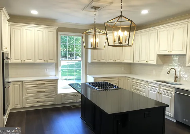 Photo 4 of Single family home for sale at 1106 Saint Andrews Dr, Macon, GA 31210 | MLS# 10739469 | Listing updated on 2026-10-21