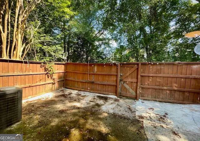 2nd image of 6354 Shannon Pkwy, Union City, GA 30291