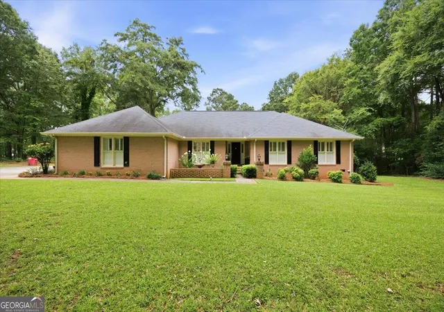 Photo 2 of Single family home for sale at 595 Heritage Dr, Macon, GA 31210 | MLS# 10832761 | Listing updated on 2026-09-08