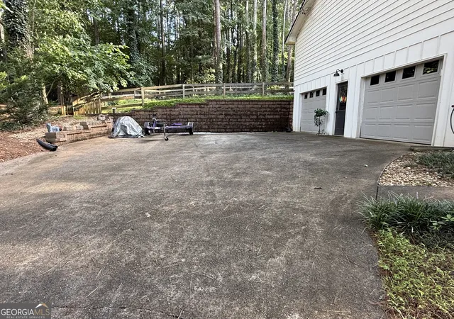 Photo 4 of Single family home for sale at 417 Sweetgum Dr, Woodstock, GA 30188 | MLS# 10790525 | Listing updated on 2026-08-16