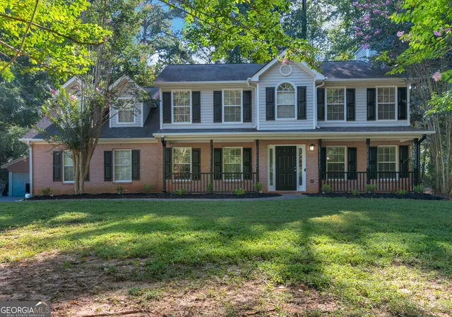 1st image of 112 Crown Oaks Dr, Stockbridge, GA 30281 | MLS# 10828429