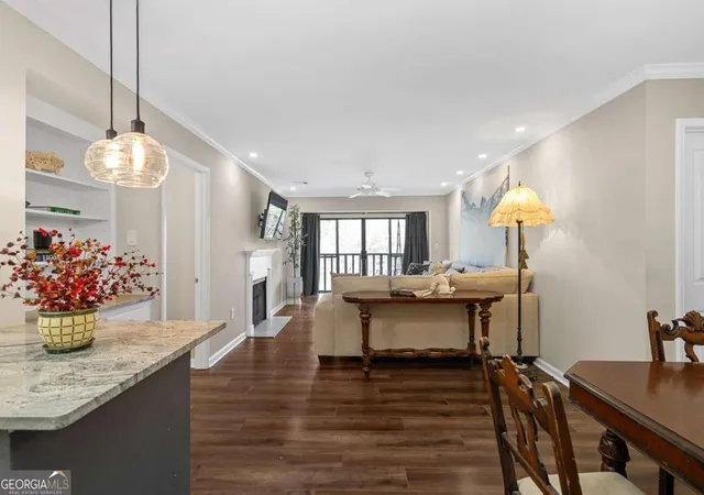 3rd image of 23103 Plantation Dr NE, Atlanta, GA 30324