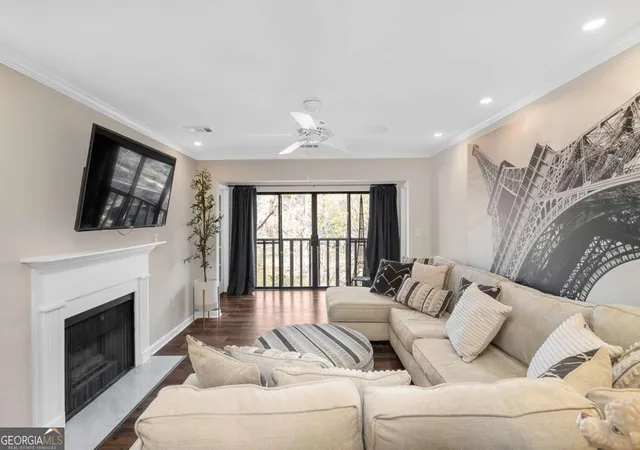 4th image of 23103 Plantation Dr NE, Atlanta, GA 30324