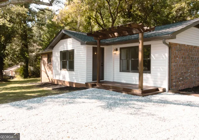 Photo 4 of Single family home for sale at 16 Welch Cir, Dahlonega, GA 30533 | MLS# 10834249 | Listing updated on 2026-09-14