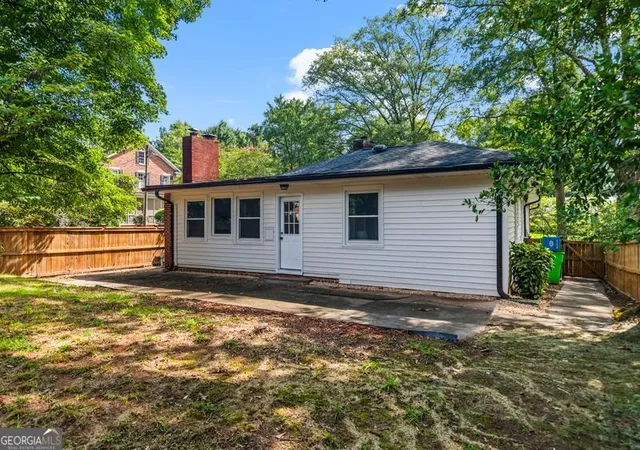 Photo 15 of Single family home for sale at 25 Lakeshore Dr, Avondale Estates, GA 30002 | MLS# 10832766 | Listing updated on 2026-10-09