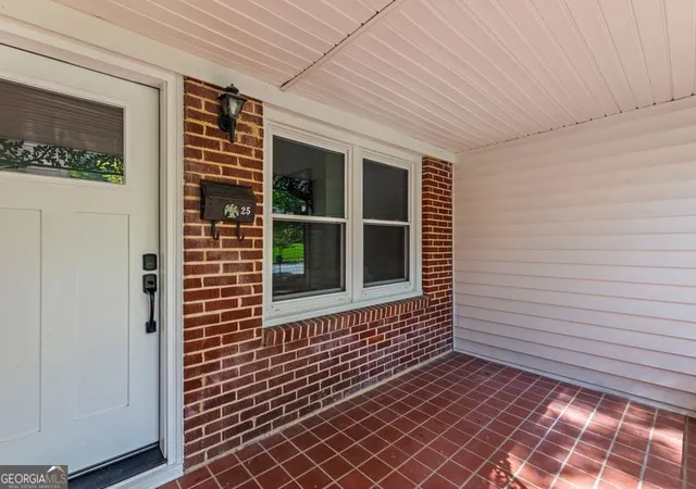Photo 2 of Single family home for sale at 25 Lakeshore Dr, Avondale Estates, GA 30002 | MLS# 10832766 | Listing updated on 2026-09-17