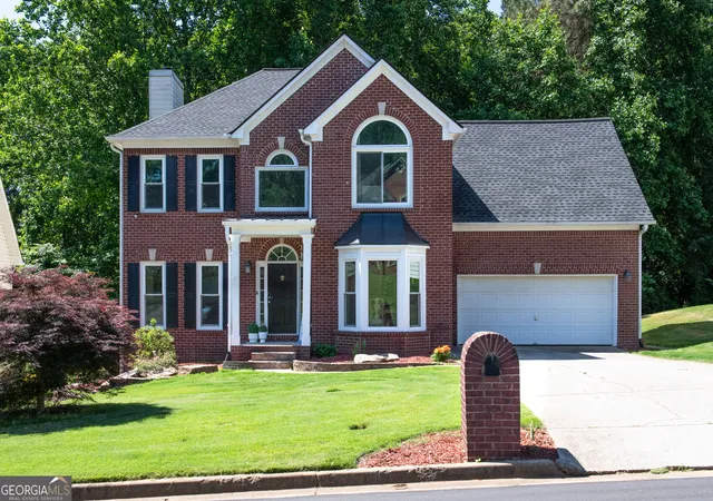 Homes for sale in Suwanee, GA | 2932 Sunset View Cir, Suwanee, GA 30024 | MLS# 10768651