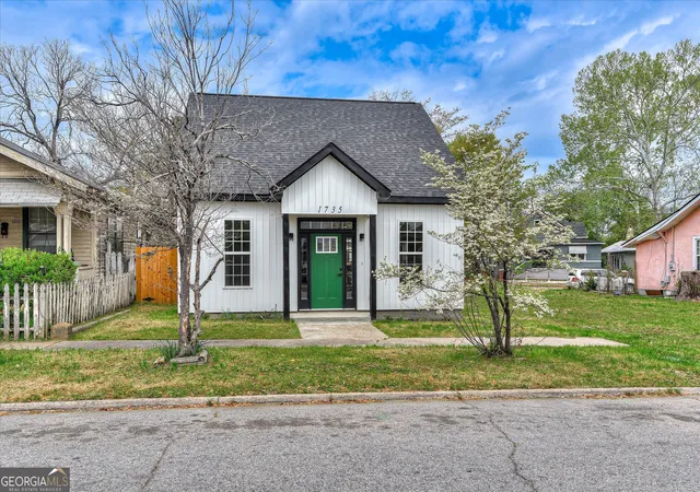 Homes for sale in Augusta, GA | 1735 Jenkins St, Augusta, GA 30904 | MLS# 10786374