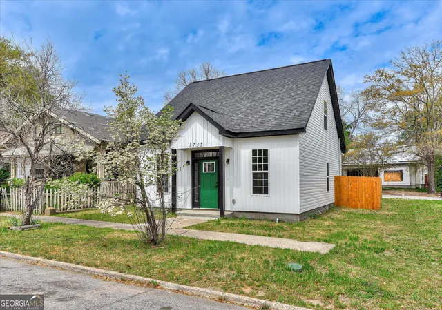 Homes for sale in Augusta, GA | 1735 Jenkins St, Augusta, GA 30904 | MLS# 10786374