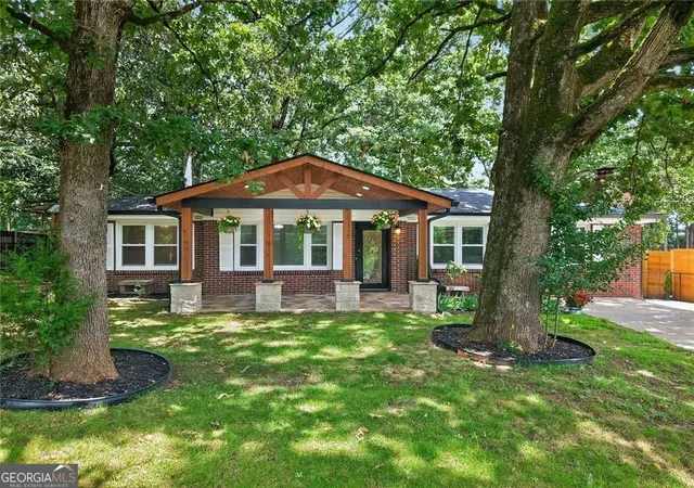 2nd image of 797 E Morningside Dr, Lawrenceville, GA 30043 | MLS# 10811155