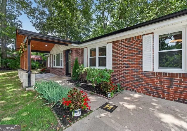4th image of 797 E Morningside Dr, Lawrenceville, GA 30043 | MLS# 10811155