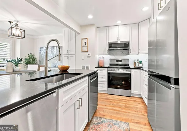 2nd image of 736 Olde Towne Ln, Marietta, GA 30068 | MLS# 10823052