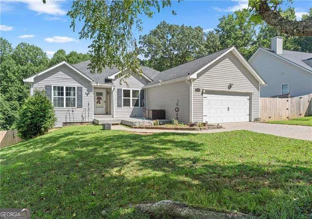 Photo 3 of Single family home for sale at 104 Legend Creek Dr, Canton, GA 30114 | MLS# 10829959 | Listing updated on 2026-09-18