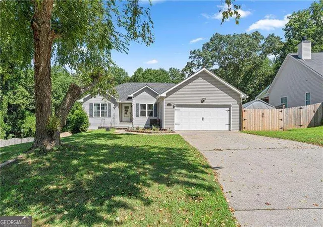 Photo 3 of Single family home for sale at 104 Legend Creek Dr, Canton, GA 30114 | MLS# 10829959 | Listing updated on 2026-09-18
