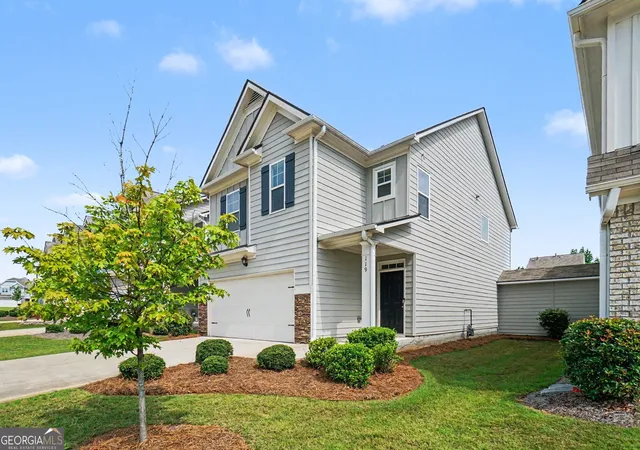 Photo 2 of Single family home for sale at 119 Woodhouse Cir, Acworth, GA 30102 | MLS# 10804784 | Listing updated on 2026-08-25