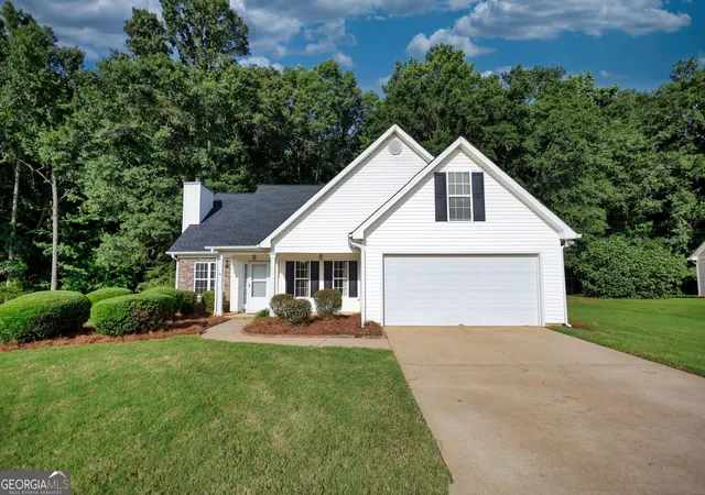2nd image of 25 Luke Ln, Covington, GA 30014 | MLS# 10822152