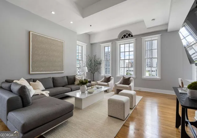 3rd image of 30 5Th St Ne, Atlanta, GA 30308