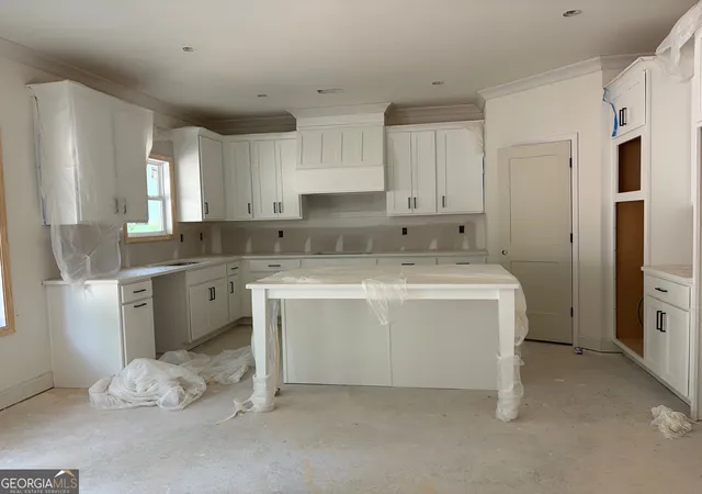 Photo 3 of Single family home for sale at 8250 Crooked Crk Dr, Cumming, GA 30028 | MLS# 10783772 | Listing updated on 2026-08-16