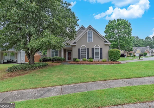 Photo 2 of Sale Pending at 2241 Mainsail Ct, Marietta, GA 30062 | MLS# 10816423 | Listing updated on 2026-09-21