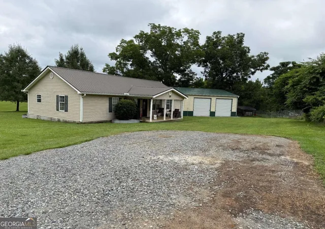 Photo 3 of Sale Pending at 550 Smith Starley Rd Ne, Mcintyre, GA 31054 | MLS# 10806239 | Listing updated on 2026-09-24