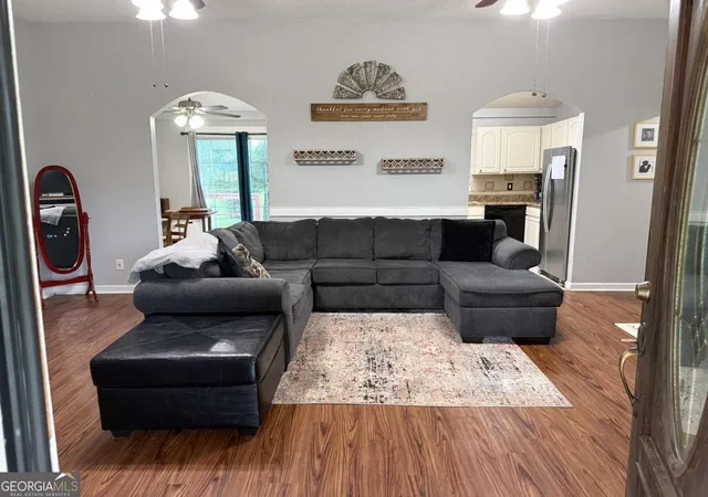 Photo 4 of Sale Pending at 550 Smith Starley Rd NE, Mcintyre, GA 31054 | MLS# 10806239 | Listing updated on 2026-09-24