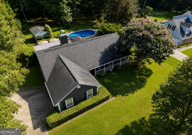 Photo 3 of Single family home for sale at 180 Valley Brook Trl, Jonesboro, GA 30238 | MLS# 10682873 | Listing updated on 2026-08-26