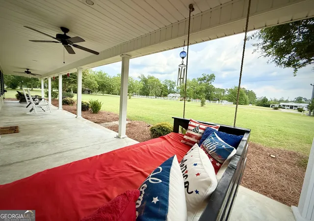 3rd image of 2402 Zoar Rd, Baxley, GA 31513 | MLS# 10808379