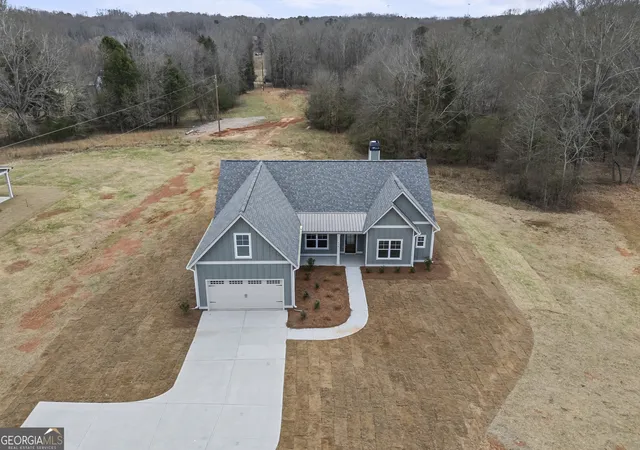 Photo 4 of Sale Pending at 570 Davis Rd, Jefferson, GA 30549 | MLS# 10638926 | Listing updated on 2026-08-11