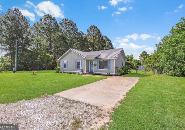 Photo 2 of Single family home for sale at 1692 Ne Lee Pl, Ludowici, GA 31316 | MLS# 10801514 | Listing updated on 2026-09-18