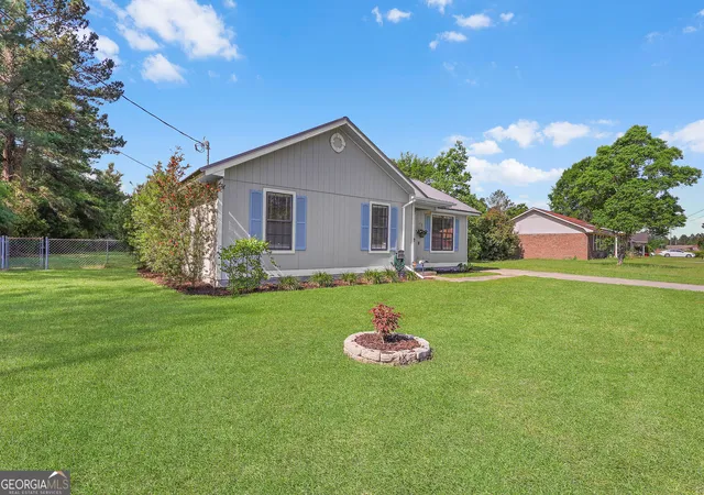 Photo 3 of Single family home for sale at 1692 Ne Lee Pl, Ludowici, GA 31316 | MLS# 10801514 | Listing updated on 2026-09-18