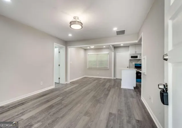 5th image of 3045 Lindon Ln, Decatur, GA 30033 | MLS# 10813690