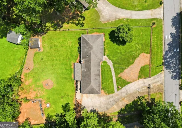 Photo 4 of Single family home for sale at 4335 Newcastle Cir, Lithonia, GA 30038 | MLS# 10825419 | Listing updated on 2026-08-27