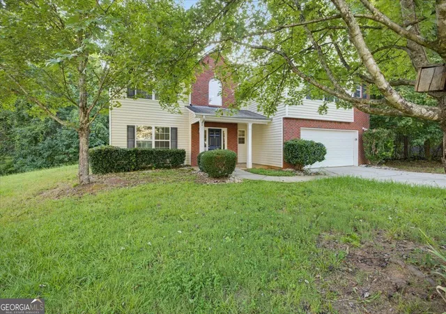 Photo 3 of Single family home for sale at 834 Thompson Ridge Dr, Monroe, GA 30655 | MLS# 10830584 | Listing updated on 2026-09-17