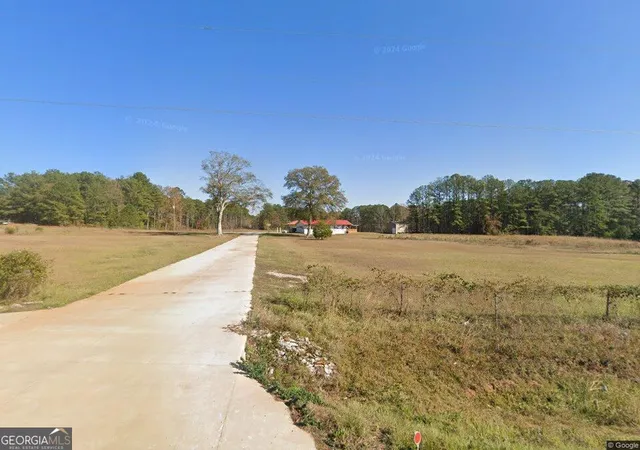 2nd image of 145 Jarrell Hogg Rd, West Point, GA 31833 | MLS# 10702868