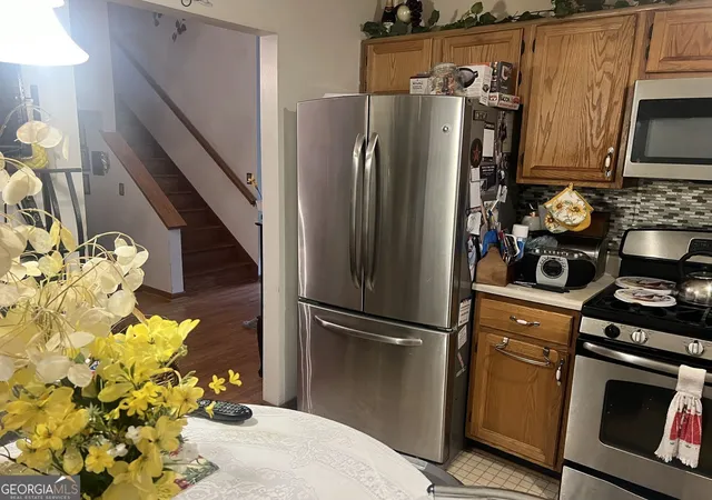 Photo 4 of Sale Pending at 589 Tarragon Ct Sw, Atlanta, GA 30331 | MLS# 10790551 | Listing updated on 2026-09-09