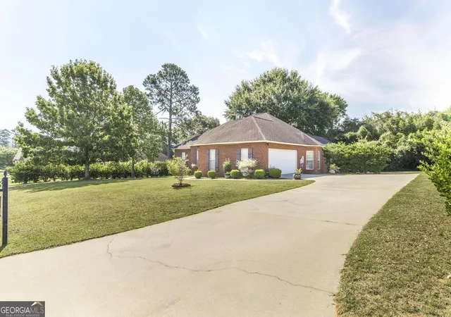 2nd image of 201 Foxridge Dr, Dublin, GA 31021 | MLS# 10802747
