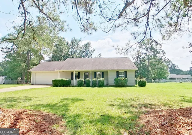 1st image of 205 Spruce Pine Dr, Thomasville, GA 31757 | MLS# 10807466