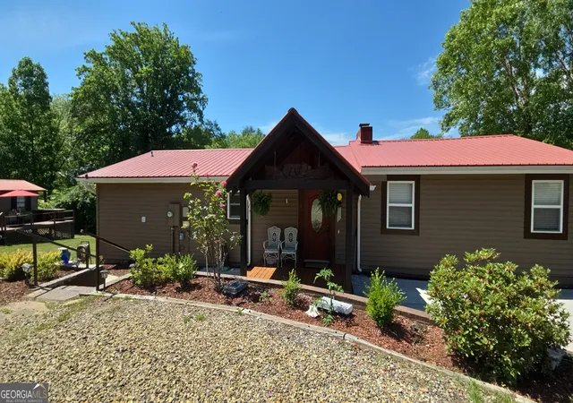 Photo 4 of Single family home for sale at 1693 Chatuge Shrs Rd, Hiawassee, GA 30546 | MLS# 10770523 | Listing updated on 2026-09-12