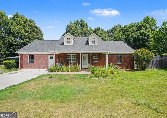 1st image of 3 Bonnie Glen Ln, Hampton, GA 30228 | MLS# 10809712