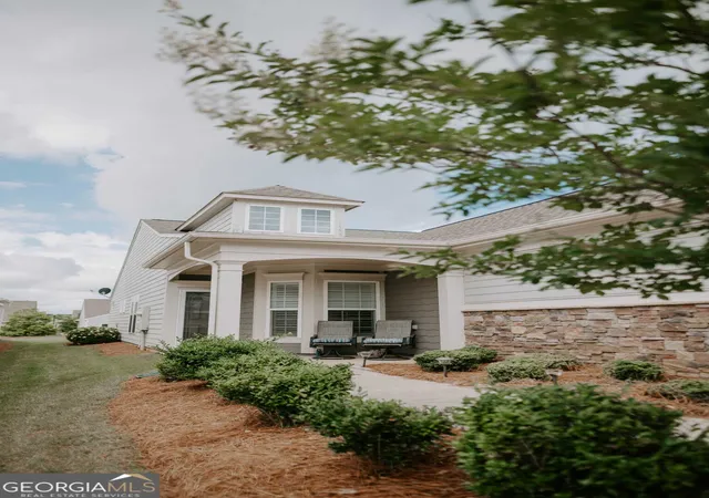 Photo 4 of Single family home for sale at 403 Chestatee Ct, Griffin, GA 30223 | MLS# 10775790 | Listing updated on 2026-09-23